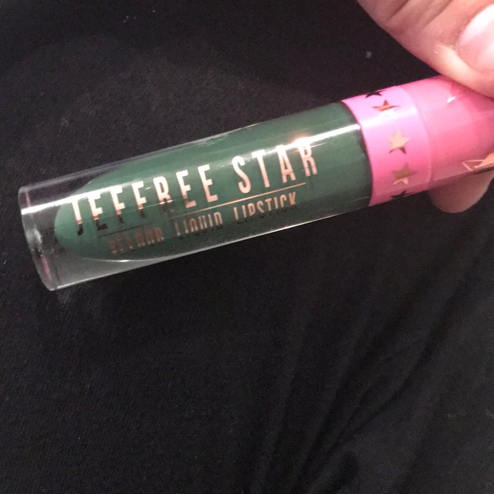 Jeffree Star Liquid Lipstick “Crocodile Tears”